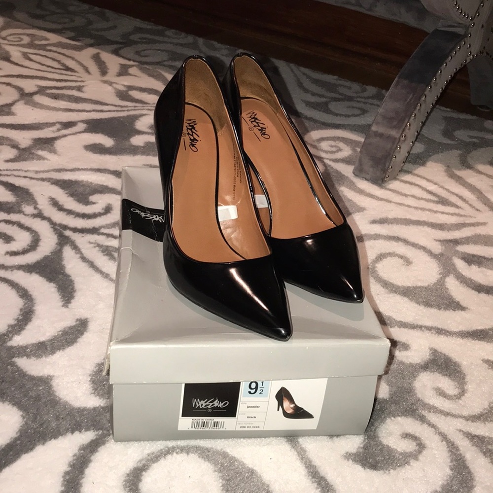 Patent Leather Mossimo pumps
